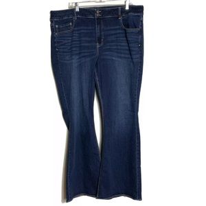 NEW American Eagle 2019 Artist Flare Dark Wash